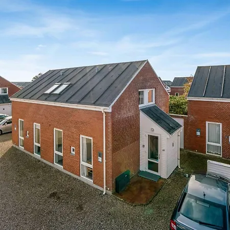 Palni - 2-3km From The Sea By Interhome *