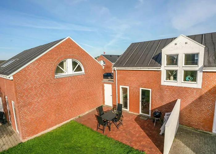 Palni - 2-3km From The Sea By Interhome